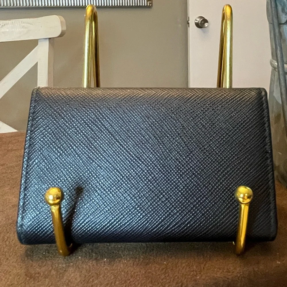 *LIKE NEW* Prada Black Key Case with Saffiano Leather and Gold Logo - Picture 2 of 10